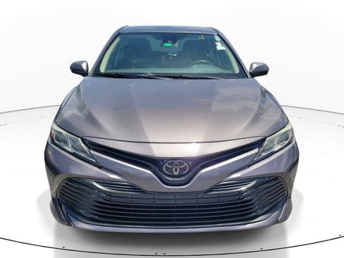 Used 2020 Toyota Camry LE FWD image 2