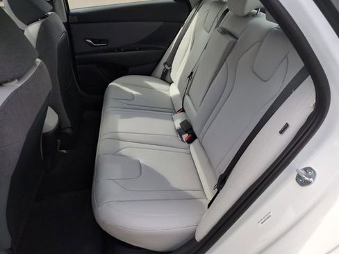 New 2026 Hyundai Elantra Limited FWD image 26