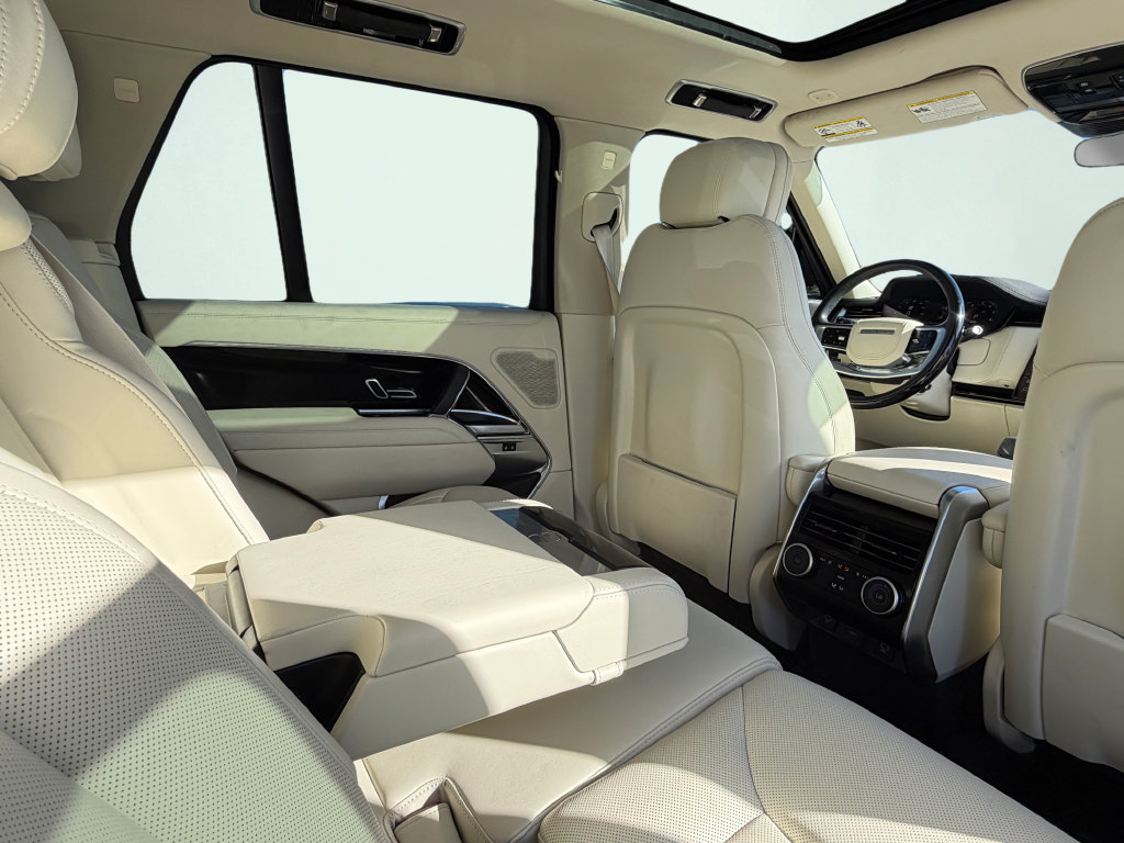 Used 2023 Land Rover Range Rover SE AWD/4WD image 44