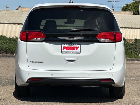 New 2026 Chrysler Voyager LX image 5