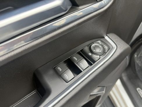 Used 2022 Chevrolet Silverado 1500 LT image 11