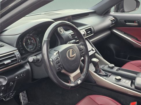 Used 2018 Lexus IS 300 F Sport w/ F Sport Package image 11