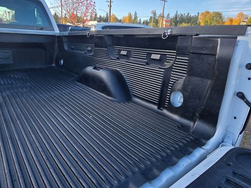 Used 2018 GMC Sierra 1500 2WD Regular Cab image 16