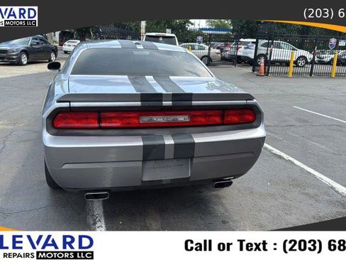 Used 2011 Dodge Challenger R/T w/ Electronics Convenience Group image 6