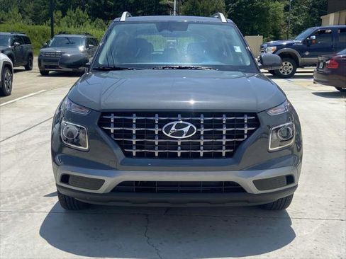New 2025 Hyundai Venue SEL image 6