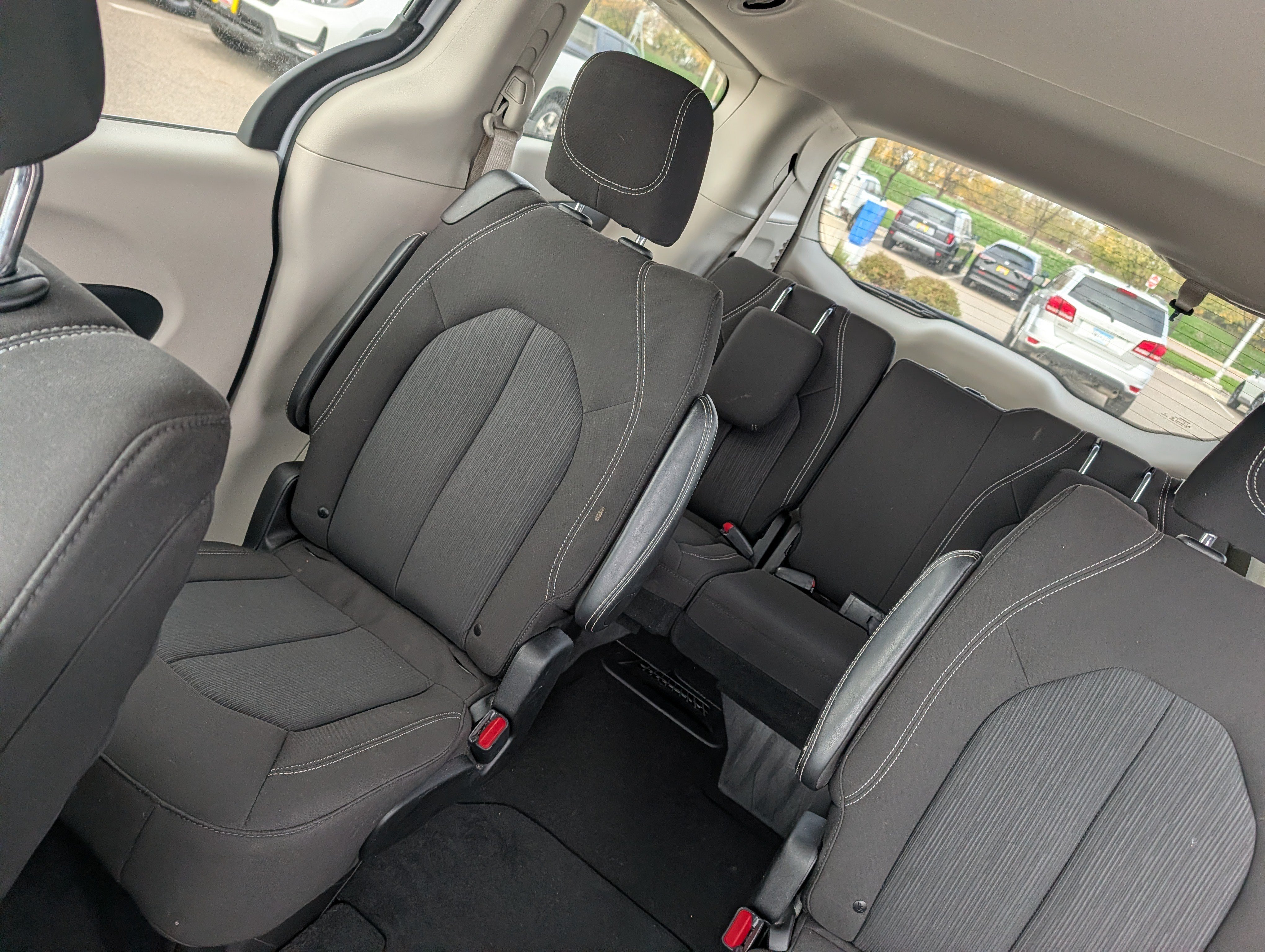 Used 2024 Chrysler Voyager LX FWD image 12
