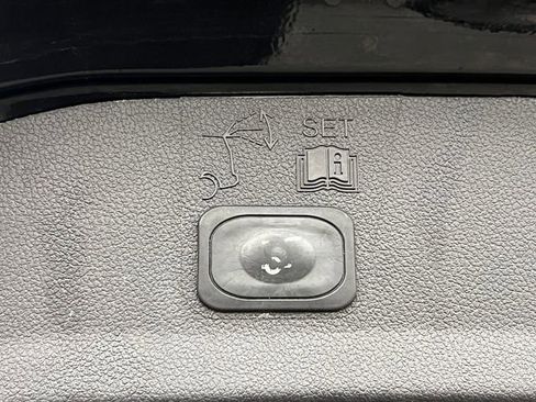 Used 2015 Ford Escape Titanium image 33