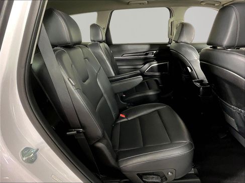 Used 2024 Kia Telluride S w/ S Sunroof Package FWD image 25