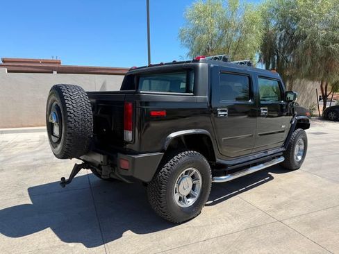 Used 2005 HUMMER H2 SUT w/ Preferred Equipment Group AWD/4WD image 16