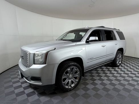 Used 2016 GMC Yukon Denali w/ Open Road Package AWD/4WD image 2