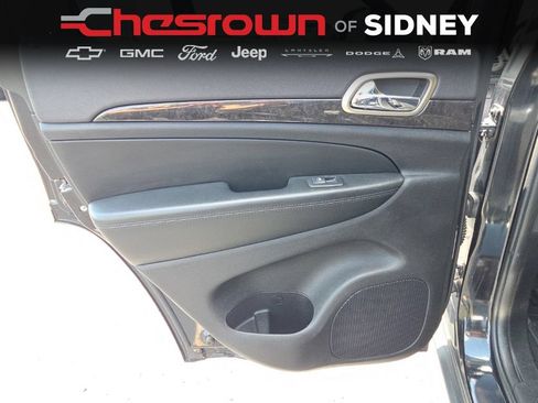 Used 2013 Jeep Grand Cherokee Laredo AWD/4WD image 18