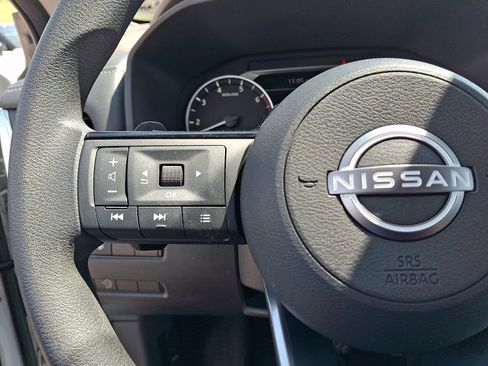 Used 2023 Nissan Rogue SV AWD/4WD image 22