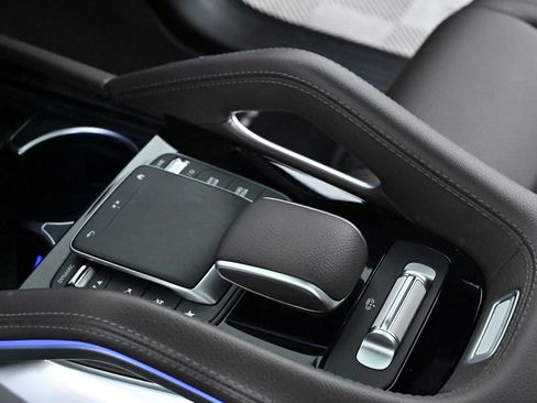 Used 2022 Mercedes-Benz GLS 450 4MATIC image 22