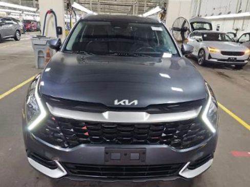 Used 2023 Kia Sportage EX AWD/4WD image 3