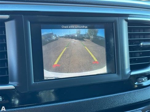 Used 2019 Chrysler Pacifica LX image 27