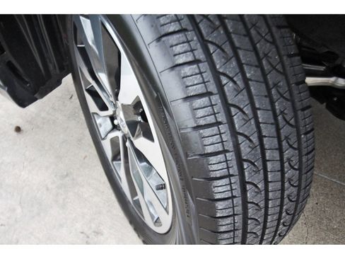 Certified 2025 Subaru Outback Limited AWD/4WD image 31