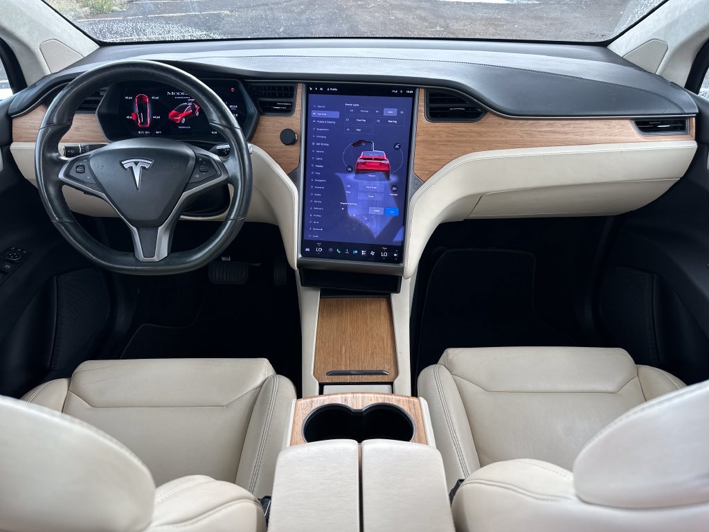 Used 2019 Tesla Model X AWD/4WD image 13
