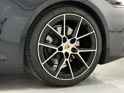 Used 2025 Porsche 911 Carrera RWD image 41