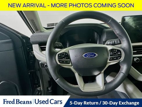 Used 2026 Ford Explorer Active w/ Active Comfort Package AWD/4WD image 8