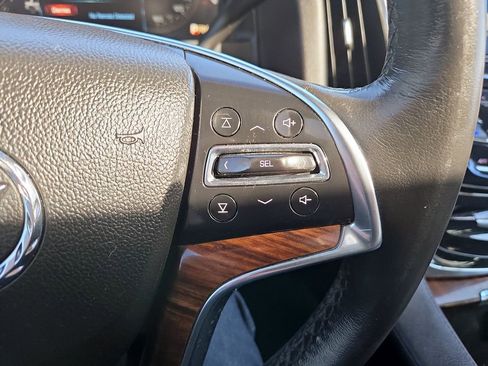 Used 2015 Cadillac Escalade Premium image 15
