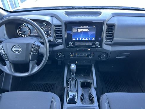 Certified 2023 Nissan Frontier SV w/ Midnight Edition Package image 11