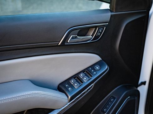 Used 2019 Chevrolet Suburban LT image 22