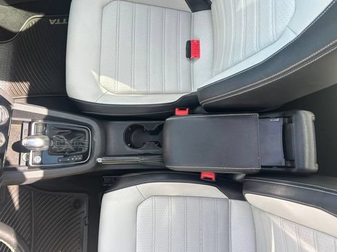 Used 2015 Volkswagen Jetta Sport FWD image 32