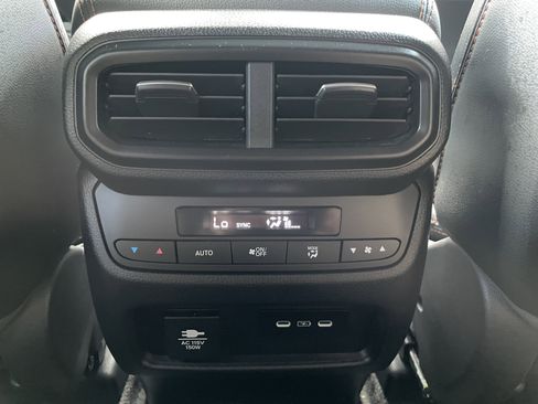 Certified 2024 Honda Pilot TrailSport image 24