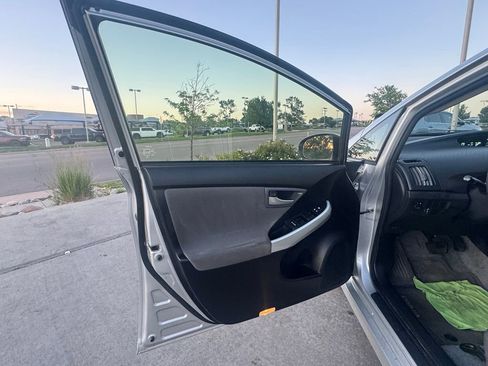 Used 2015 Toyota Prius Two FWD image 9