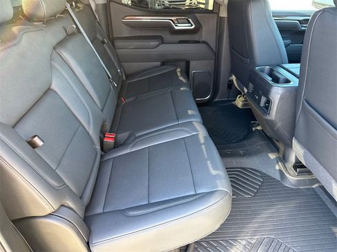 Used 2025 Chevrolet Silverado 1500 LT Trail Boss w/ LT Trail Boss Premium Package image 18