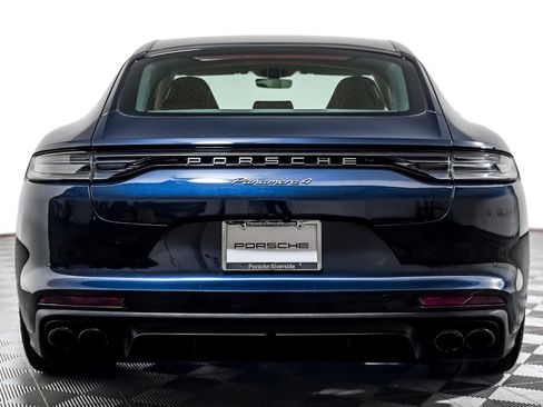 Certified 2023 Porsche Panamera 4 Platinum Edition AWD/4WD image 11