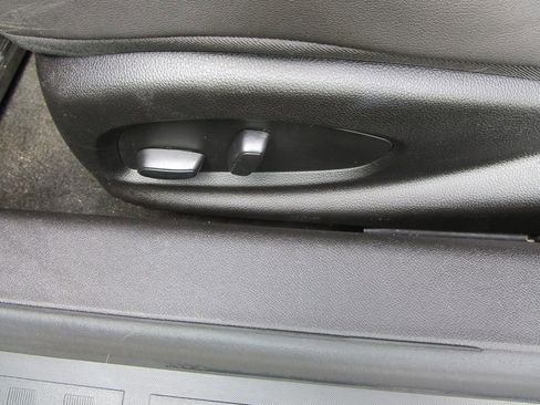 Used 2022 Chevrolet Camaro LT w/ RS Package image 16