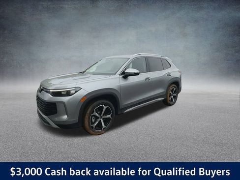 New 2025 Volkswagen Tiguan SE image 7