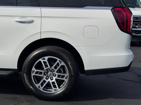 Used 2025 Ford Expedition Active RWD image 44