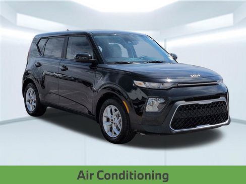 Used 2022 Kia Soul LX w/ Technology Package FWD image 9