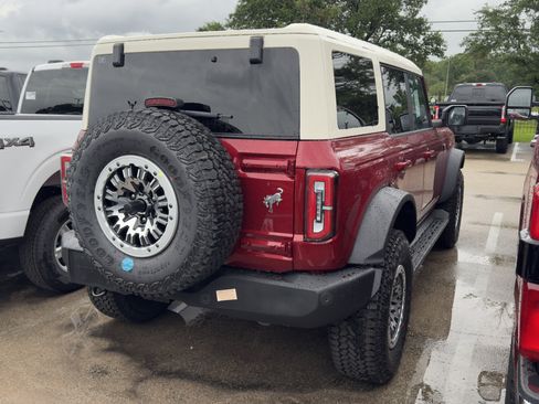 New 2026 Ford Bronco Outer Banks w/ Sasquatch Package AWD/4WD image 3