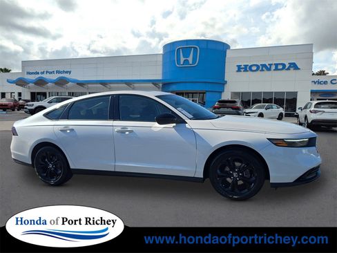 Certified 2025 Honda Accord SE image 1