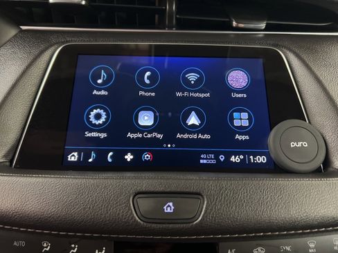 Used 2022 Cadillac XT4 Premium Luxury w/ Safety Alert Package image 9