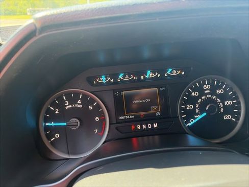 Used 2020 Ford F150 XLT w/ Equipment Group 302A Luxury AWD/4WD image 4