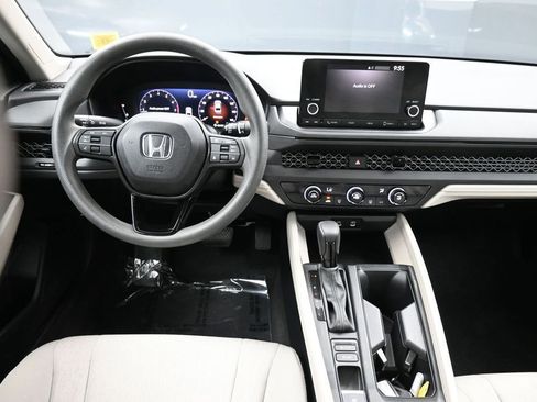 Certified 2023 Honda Accord LX image 19
