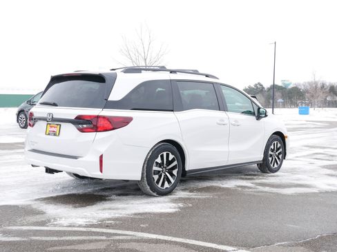 New 2026 Honda Odyssey EX-L image 4