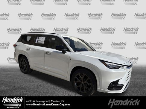 New 2026 Lexus TX 500h AWD image 1