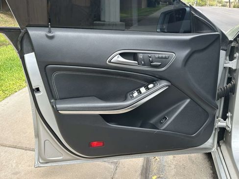 Used 2016 Mercedes-Benz CLA 250 image 43