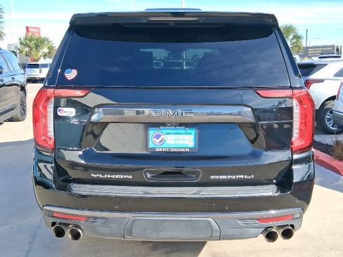 Used 2023 GMC Yukon XL Denali Ultimate AWD/4WD image 4