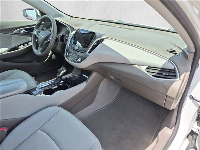 Used 2022 Chevrolet Malibu LT FWD image 18