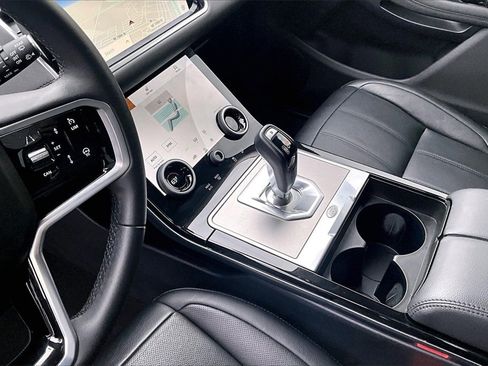 Used 2023 Land Rover Range Rover Evoque SE image 14