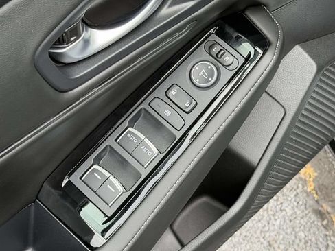 Certified 2025 Honda Accord Touring image 7