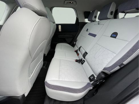 Used 2025 MINI Cooper Countryman S w/ Comfort Package Max image 15