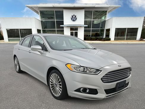 Used 2016 Ford Fusion Titanium image 1