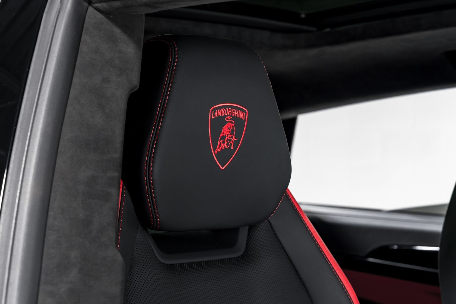 Used 2023 Lamborghini Urus S AWD/4WD image 43
